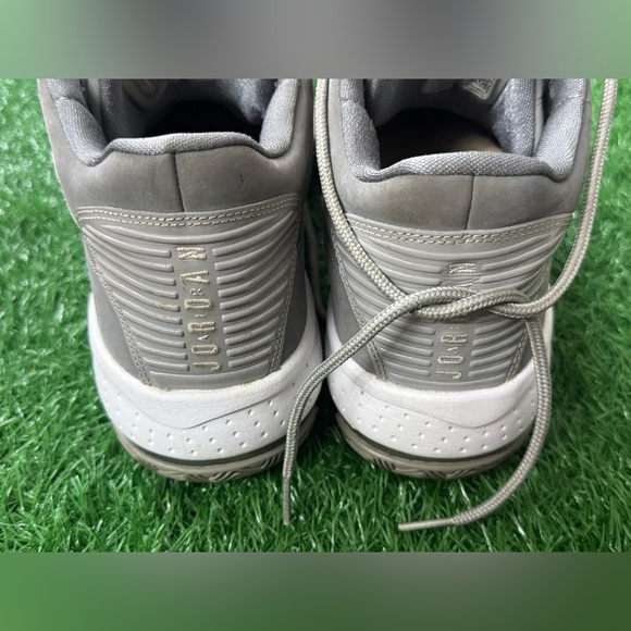 NIKE Jordan Max Aura‎ 2 (CK6636-012)_13 - Grey/White Size 9 - Picture 6 of 8